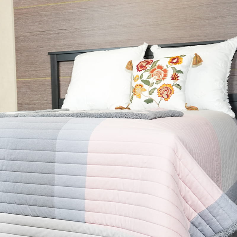 Faux Cashmere Quilt Sett