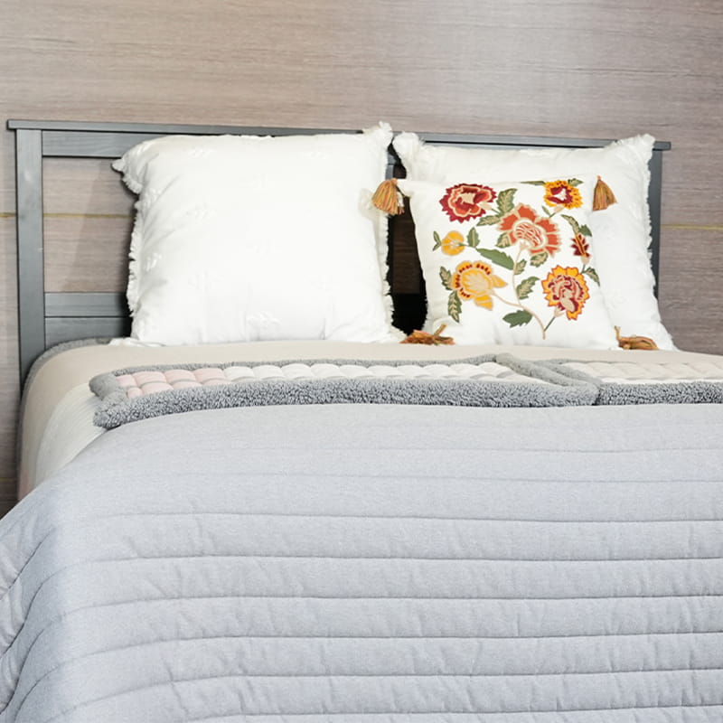 Faux Cashmere Quilt Sett